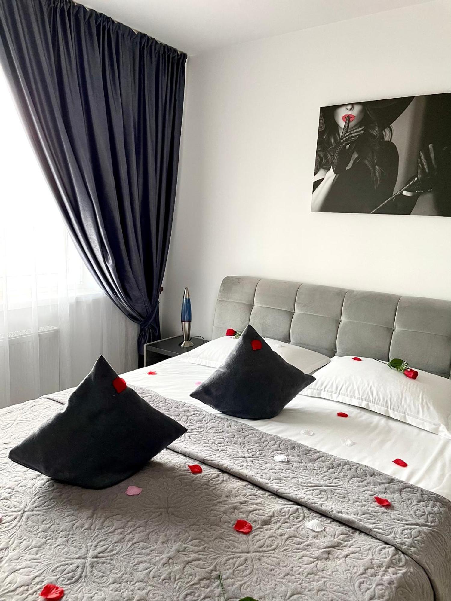 Apartamente Lux Sya Residence Braşov Buitenkant foto